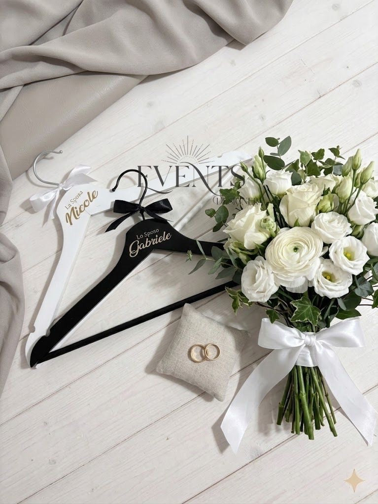 Appendiabiti in legno personalizzato per abito da sposa