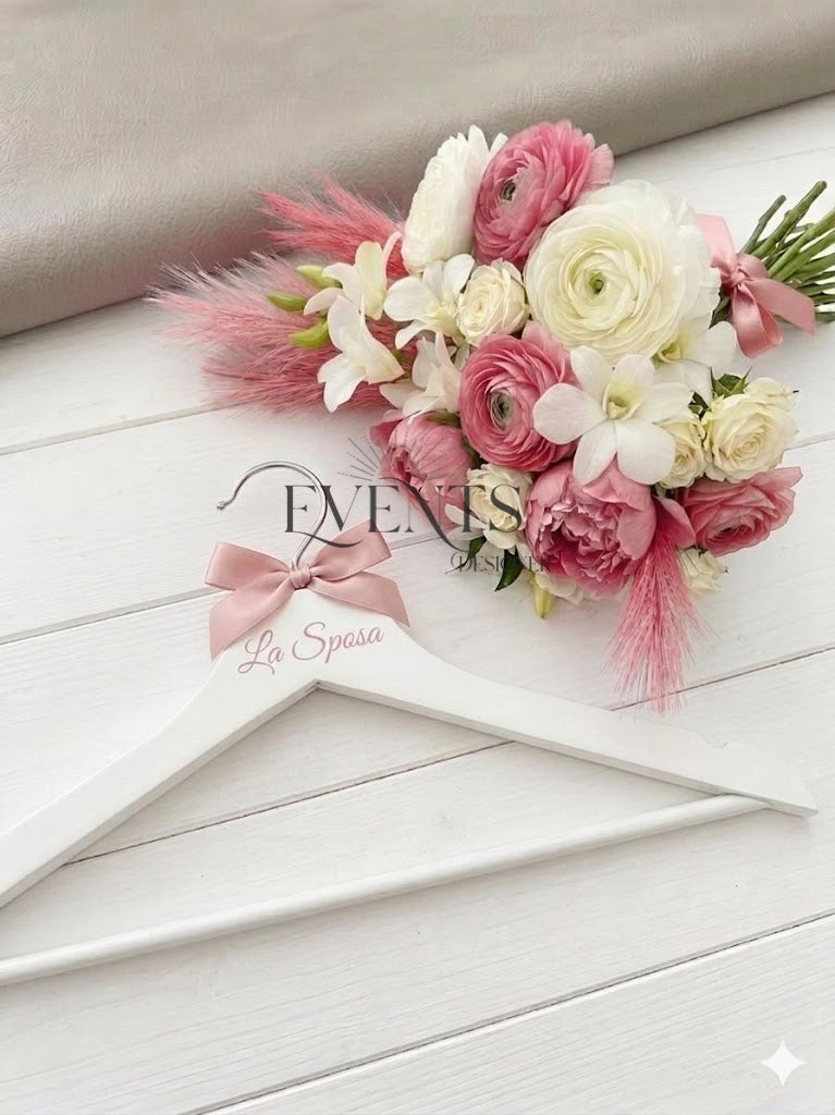 Appendiabiti in legno personalizzato per abito da sposa
