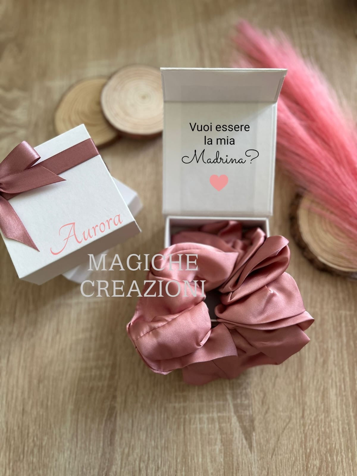 Mini box regalo con scrunchie personalizzata